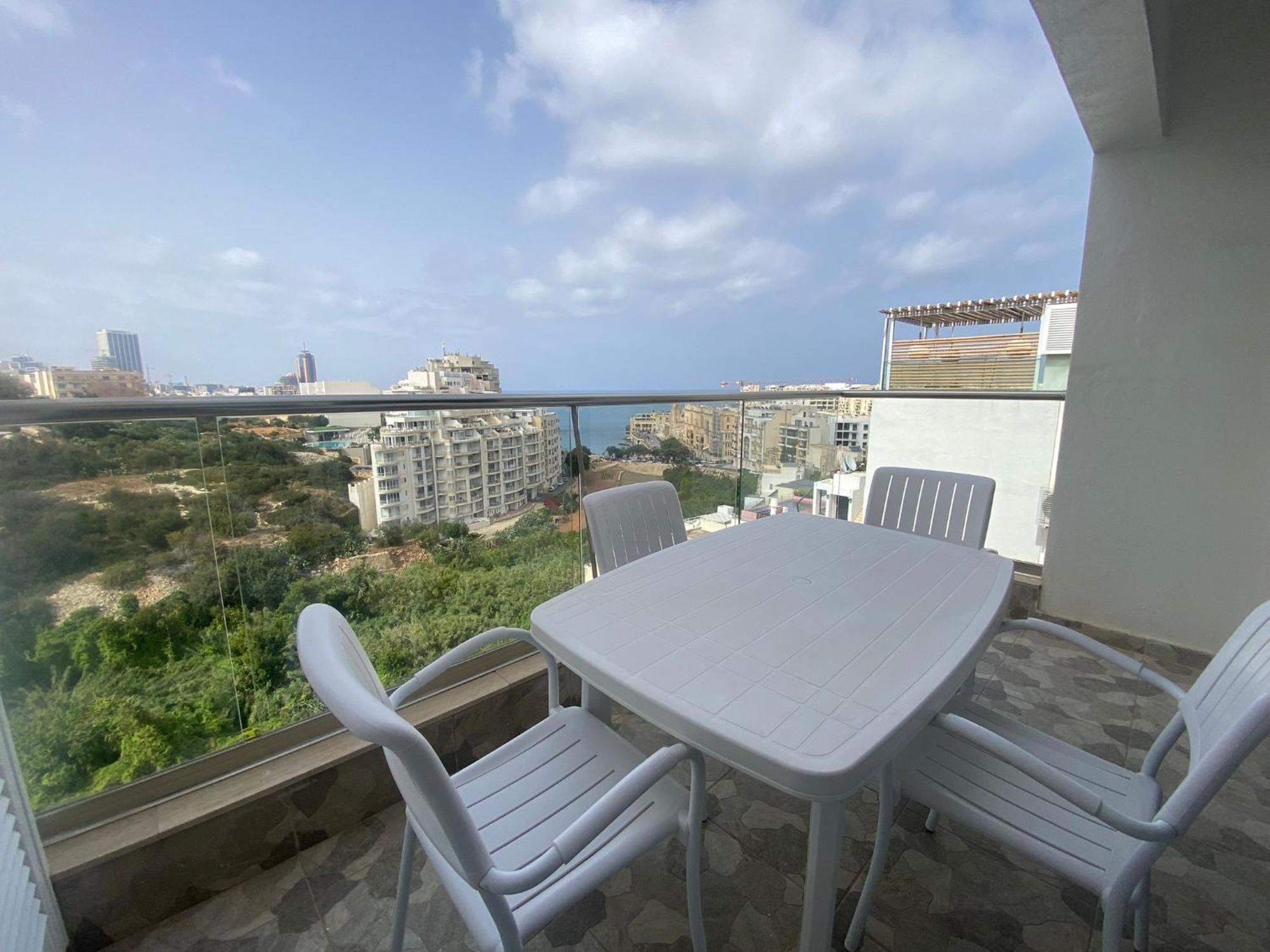 Spectacular Distant Seaview Apt Sliema Eksteriør billede